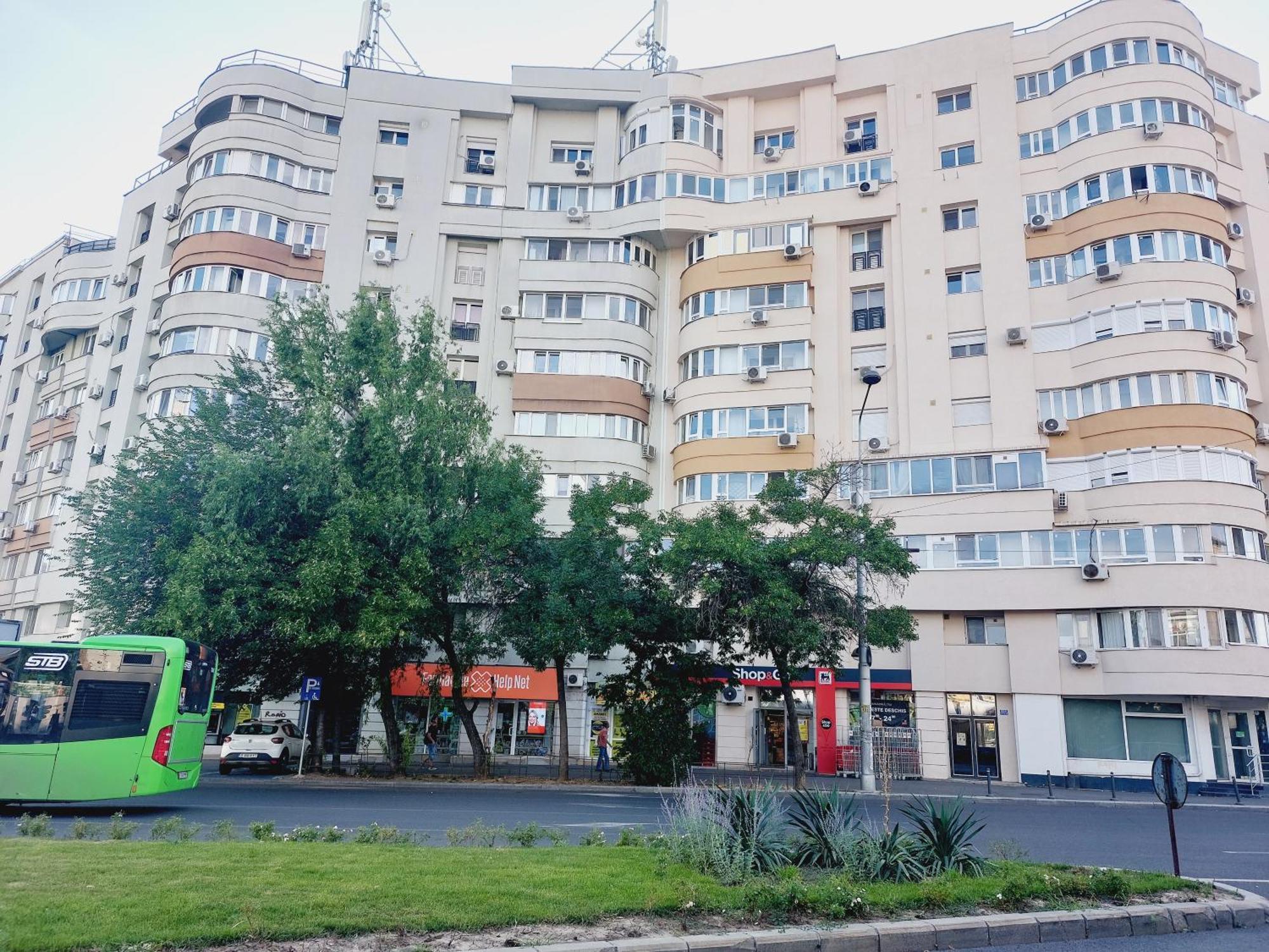 Cozy Apartment In The Center Of Bucarest Exterior foto